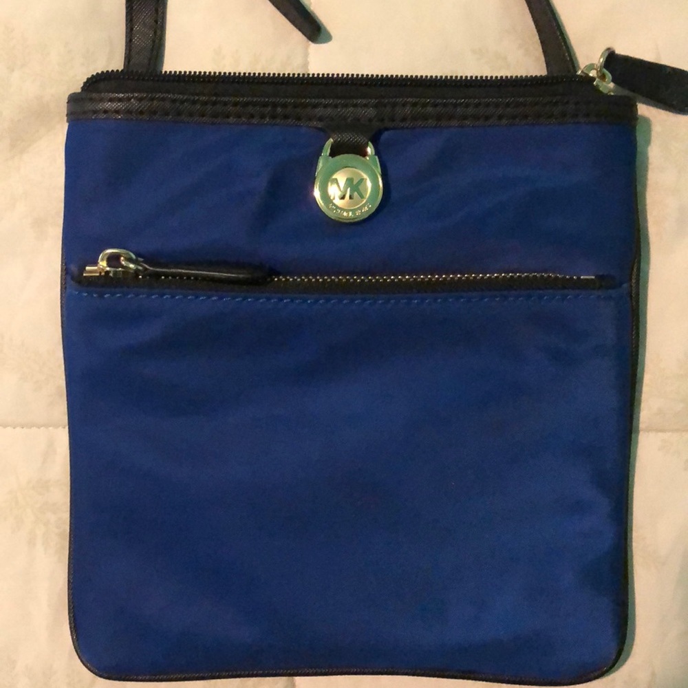 Michael Kors small messenger bag